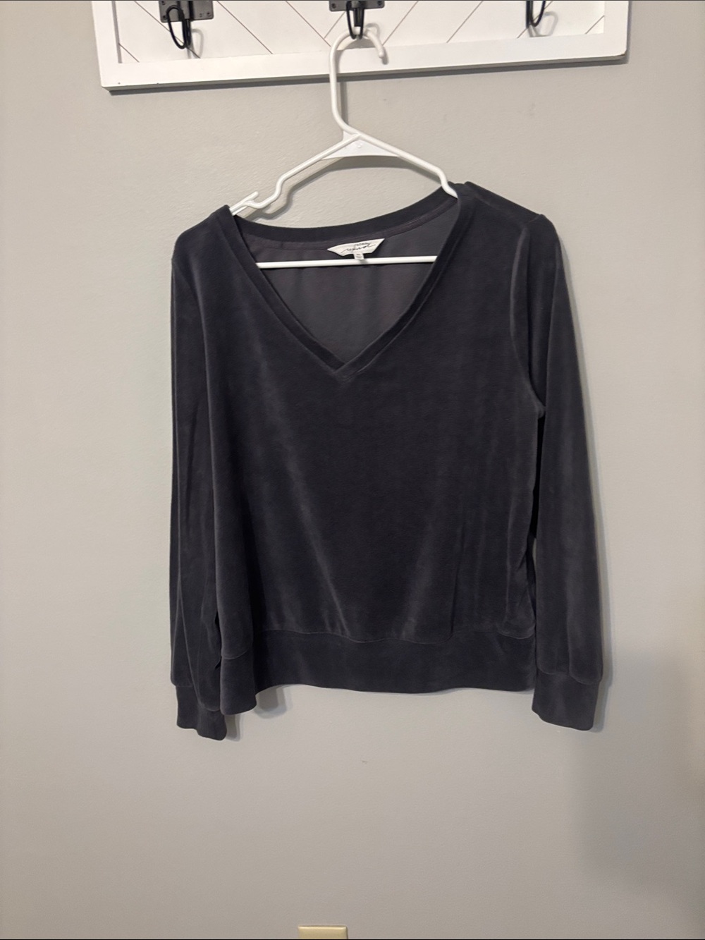 Classic Velour V-Neck Pullover Sweatshirt - Charcoal